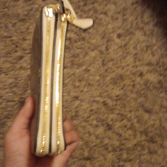 Double Compartment wallet - Picture 2 of 3